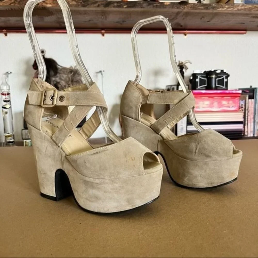 DOLLS KILL Koi Couture Platform Sandal - Picture 2 of 11